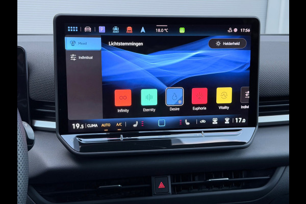 Volkswagen T-Roc 1.5 eTSI R-Line Matrix/Blindspot/Camera
