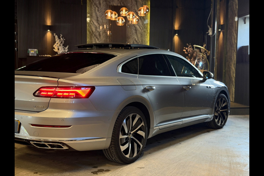Volkswagen Arteon 1.4 TSI eHybrid R-Line Business+|PANO|FULL OPTIONS!