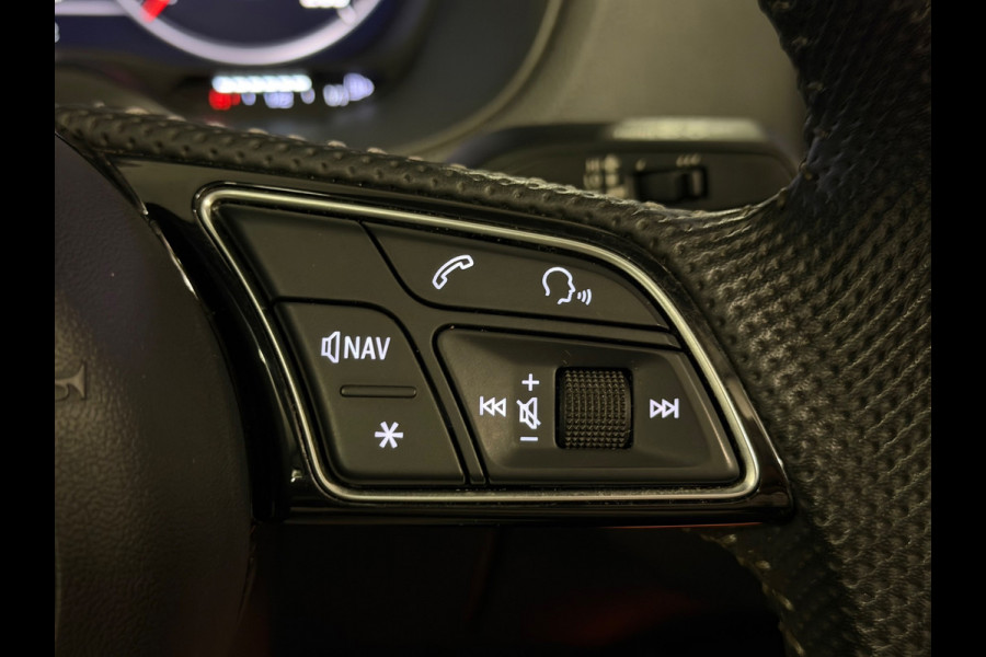Audi Q2 35 TFSI 3X S-Line|PANO|SFEER|KEYLESS|FULL OPTIONS