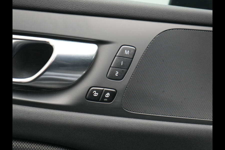 Volvo V60 T6 AWD Plus Dark Long Range PHEV 350pk Dealer O.H. | Panodak | Camera | Lederen Sportstoelen Memory & Verwarmd | Keyless | Stuur Verwarmd | Google Assistent | Apple Carplay | Navigatie | DAB | Plug In Hybrid |