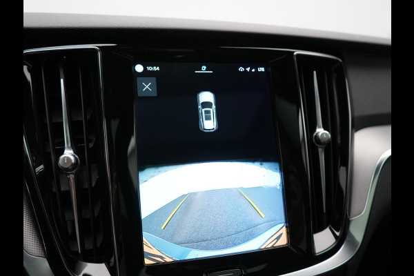 Volvo V60 T6 AWD Plus Dark Long Range PHEV 350pk Dealer O.H. | Panodak | Camera | Lederen Sportstoelen Memory & Verwarmd | Keyless | Stuur Verwarmd | Google Assistent | Apple Carplay | Navigatie | DAB | Plug In Hybrid |