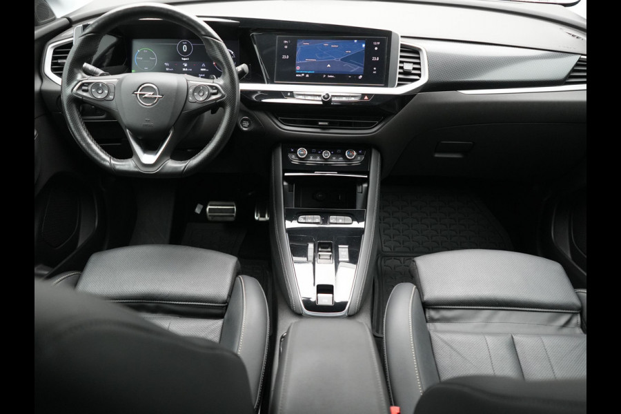 Opel Grandland Turbo 4x4 GSe PHEV 300pk Dealer O.H | SOH 97,8% | Trekhaak Afn. | Adaptive Cruise | 360 Camera | Lederen Sportstoelen Memory & Ventilatie | Stoelen & Stuur Verwarmd | Keyless | Apple Carplay | Blis | DAB | Navigatie | Virtual | 19"L.M | Plug In Hybrid