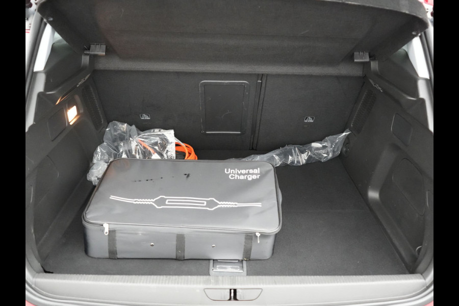 Opel Grandland Turbo 4x4 GSe PHEV 300pk Dealer O.H | SOH 97,8% | Trekhaak Afn. | Adaptive Cruise | 360 Camera | Lederen Sportstoelen Memory & Ventilatie | Stoelen & Stuur Verwarmd | Keyless | Apple Carplay | Blis | DAB | Navigatie | Virtual | 19"L.M | Plug In Hybrid