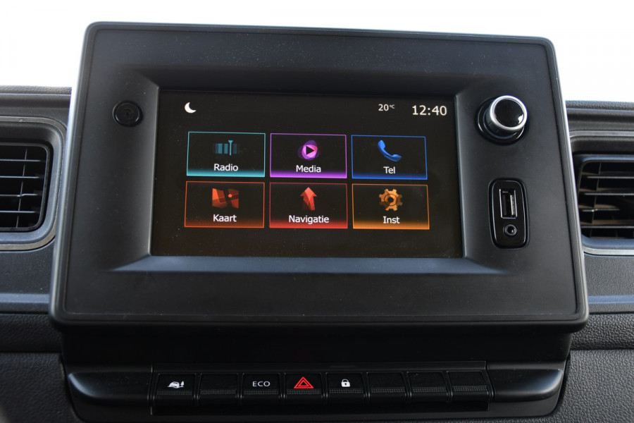 Renault Master T33 2.3 dCi 135 L2H2 Camera, Cruise, LED, Multimedia, Trekhaak, 135pk, NAVI, Betimmering, Uniek!