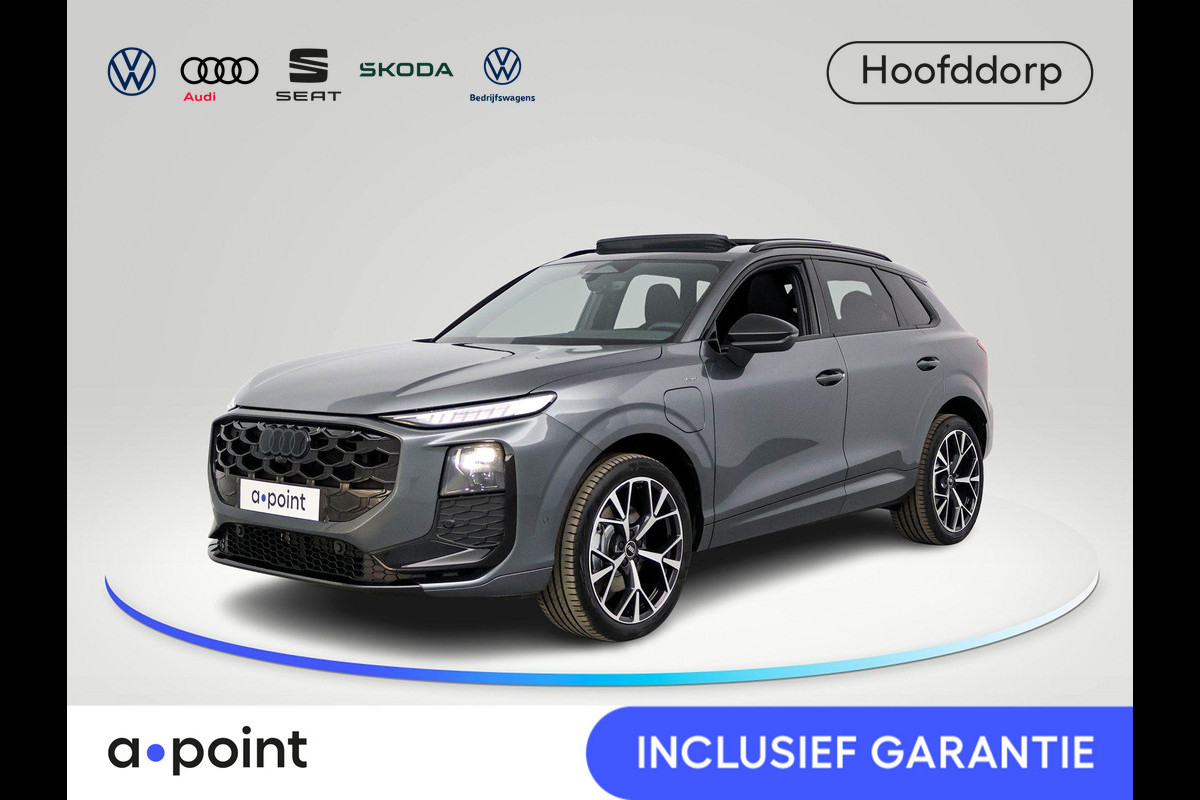 Audi Q3 1.5 e-hybrid S edition 272 pk S-tronic | Verlengde garantie | Navigatie | Panoramadak | Trekhaak (wegklapbaar) | Achteruitrijcamera | Stoelverwarming | Keyless | S-Line