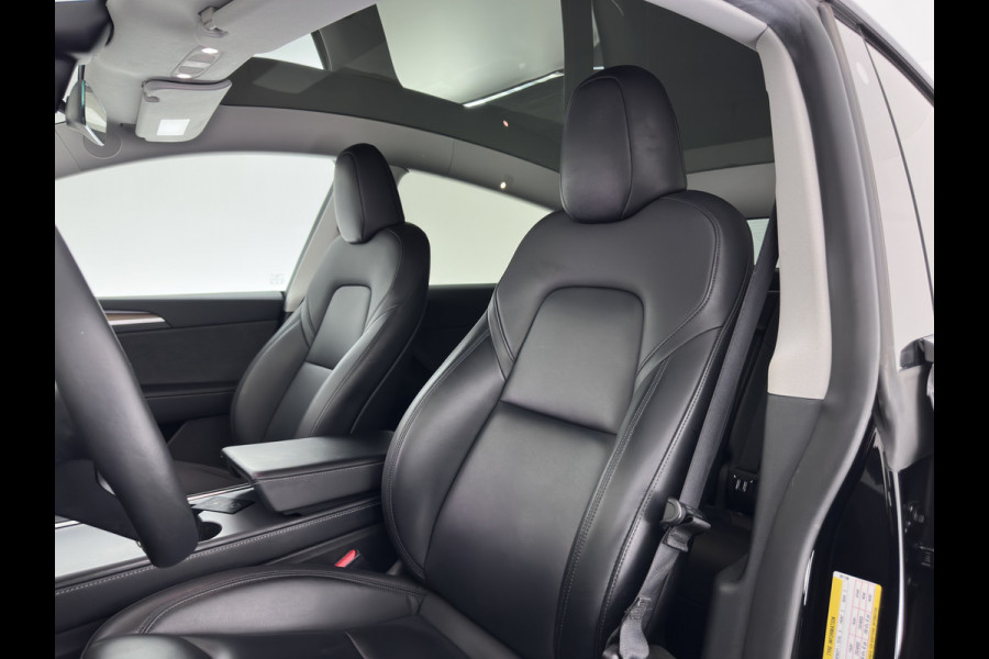 Tesla Model Y Long Range AWD 75 kWh (3-Fase-11kW) {SoH-87%} (INCL-BTW) Aut. *PANO | AUTO-PILOT | LEATHER | NAVI-FULLMAP | MATRIX-LED | KEYLESS | CAMERA | DAB+ | HEATED-COMFORTSEATS | PRIVACYGLASS | TOPVIEW | 20''ALU*