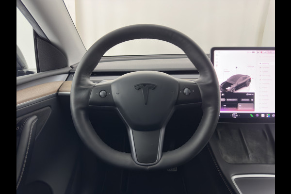 Tesla Model Y Long Range AWD 75 kWh (3-Fase-11kW) {SoH-87%} (INCL-BTW) Aut. *PANO | AUTO-PILOT | LEATHER | NAVI-FULLMAP | MATRIX-LED | KEYLESS | CAMERA | DAB+ | HEATED-COMFORTSEATS | PRIVACYGLASS | TOPVIEW | 20''ALU*