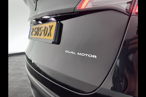 Tesla Model Y Long Range AWD 75 kWh (3-Fase-11kW) {SoH-87%} (INCL-BTW) Aut. *PANO | AUTO-PILOT | LEATHER | NAVI-FULLMAP | MATRIX-LED | KEYLESS | CAMERA | DAB+ | HEATED-COMFORTSEATS | PRIVACYGLASS | TOPVIEW | 20''ALU*