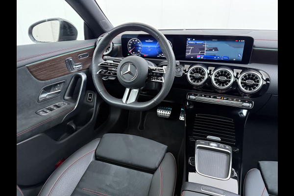 Mercedes-Benz CLA-Klasse CLA 250 e AMG line | Pano HUD Memory Keyless