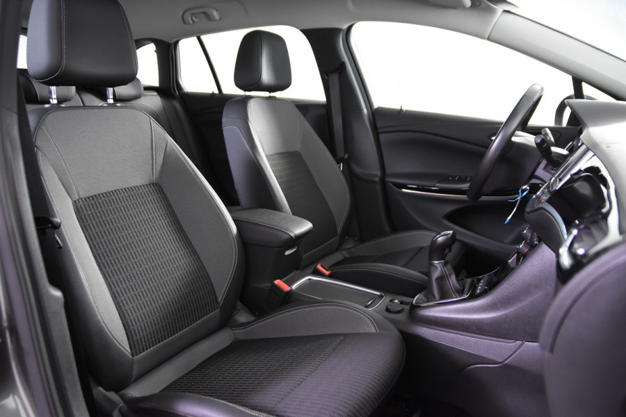 Opel Astra Sports Tourer 1.2 *1ste Eigenaar*Leer*Navigatie*
