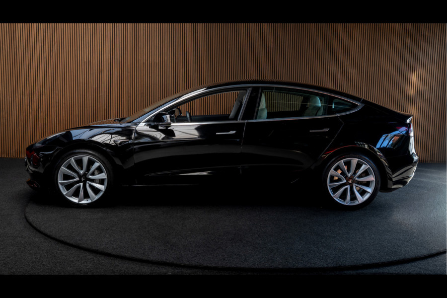 Tesla Model 3 Long Range AWD 75 kWh Panodak Leder 360° ACC Climate Stuur- & Stoelverwarming voor & achter LM velgen PDC Elektr. achterklep Elektr. verst. stuurwiel Elektr. verstelb. stoelen BTW auto