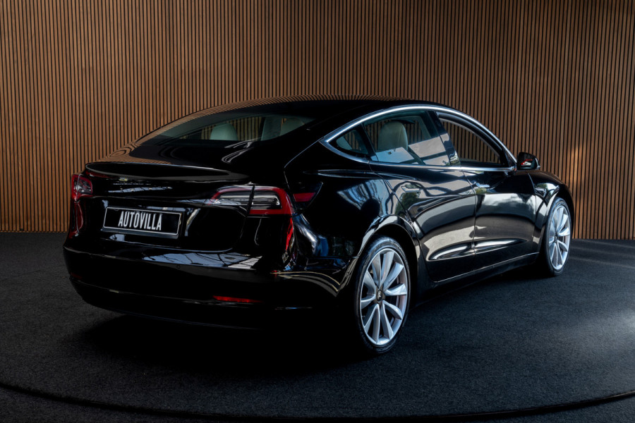 Tesla Model 3 Long Range AWD 75 kWh Panodak Leder 360° ACC Climate Stuur- & Stoelverwarming voor & achter LM velgen PDC Elektr. achterklep Elektr. verst. stuurwiel Elektr. verstelb. stoelen BTW auto