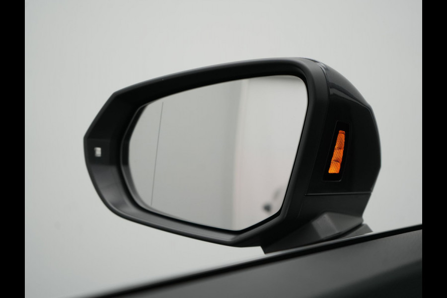 Audi Q3 35 TFSI S Line Pro Line S 150pk | Trekhaak | Cruise Control | Sportstoelen Verwarmd | Blis | DAB | Navigatie | 19"L.M