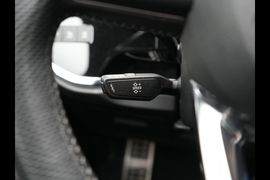 Audi Q3 35 TFSI S Line Pro Line S 150pk | Trekhaak | Cruise Control | Sportstoelen Verwarmd | Blis | DAB | Navigatie | 19"L.M
