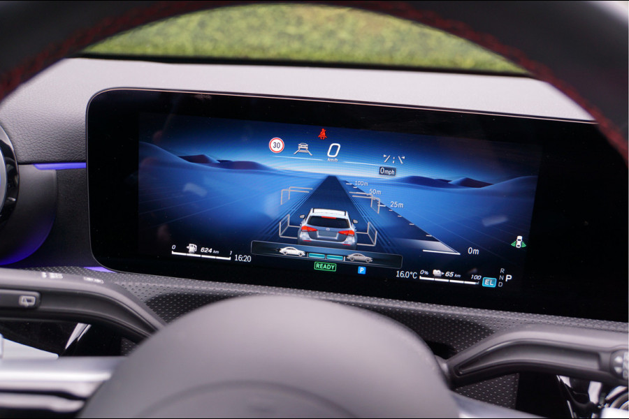 Mercedes-Benz A-Klasse A 250 e AMG Line Night Facelift | Pano Carplay Distronic Sfeer