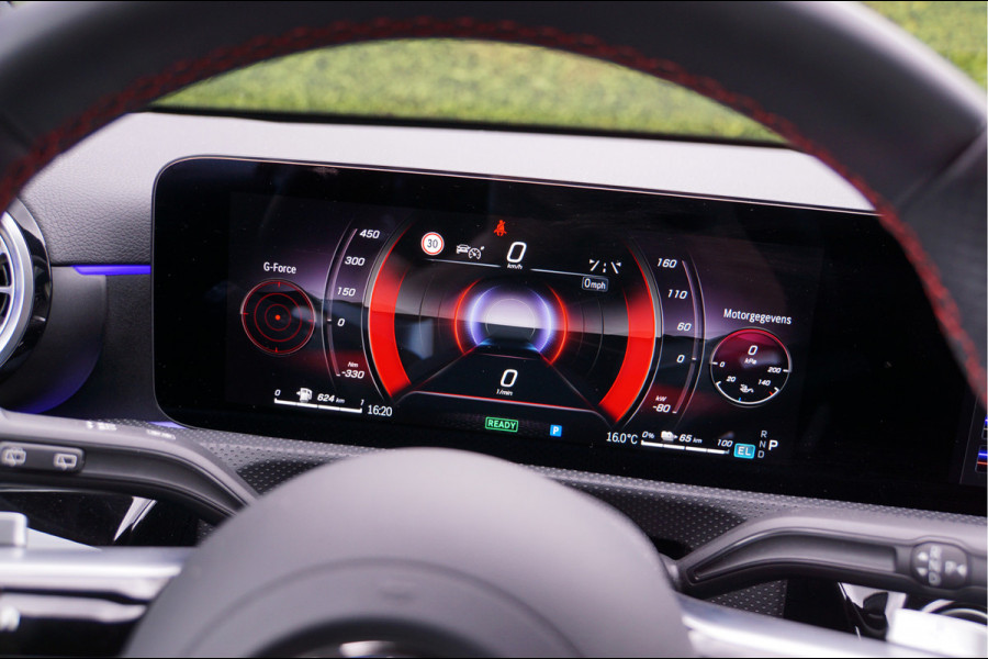Mercedes-Benz A-Klasse A 250 e AMG Line Night Facelift | Pano Carplay Distronic Sfeer