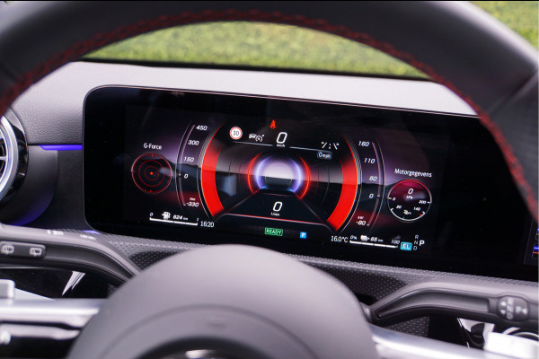 Mercedes-Benz A-Klasse A 250 e AMG Line Night Facelift | Pano Carplay Distronic Sfeer
