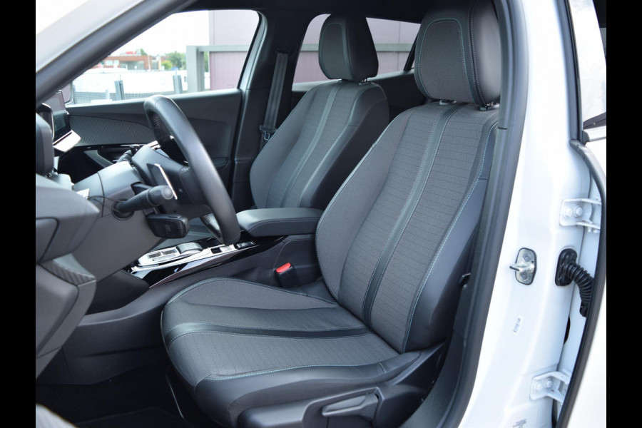 Peugeot 2008 1.2 PureTech Allure Pack | AUTOMAAT | 130 PK | NAVI | CRUISE CONTROL | PARKEERSENSOREN MET CAMERA | CLIMATE CONTROL | 25.716 KM