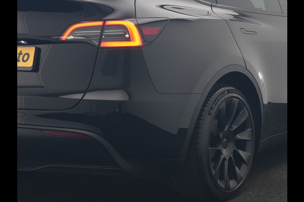 Tesla Model Y RWD 58 kWh 299pk Dealer O.H | Panodak | Full Self Driving Capability | Adaptive Cruise | 360 Camera | Lederen Sportstoelen Memory & Verwarmd | Keyless | BLIS | Navigatie | Virtual | DAB | Spotify | 20"L.M |