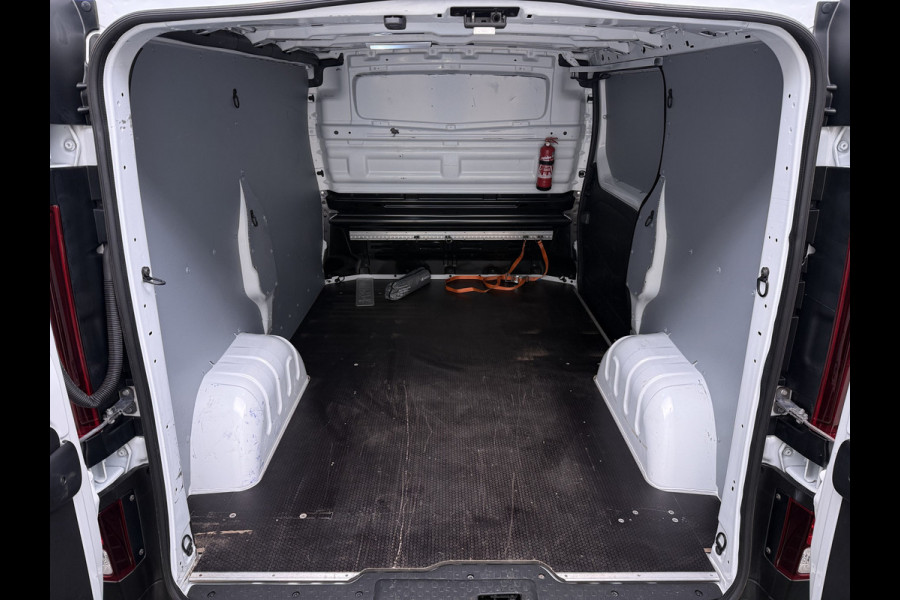 Renault Trafic 2.0dCi 120pk T29 L1H1 Trekhaak Airco Navi Euro 6 Cruise Control Bluetooth Pdc Betonplex Vloer Wandbetimmering Schuifdeur 2.000kg Trekgewicht 1e Eigenaar Origineel Nederlandse Auto