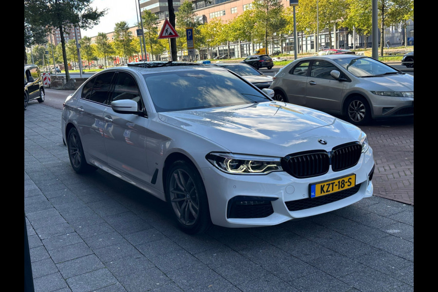 BMW 5 Serie 530e iPerformance High Executive M-Sport Schuifdak