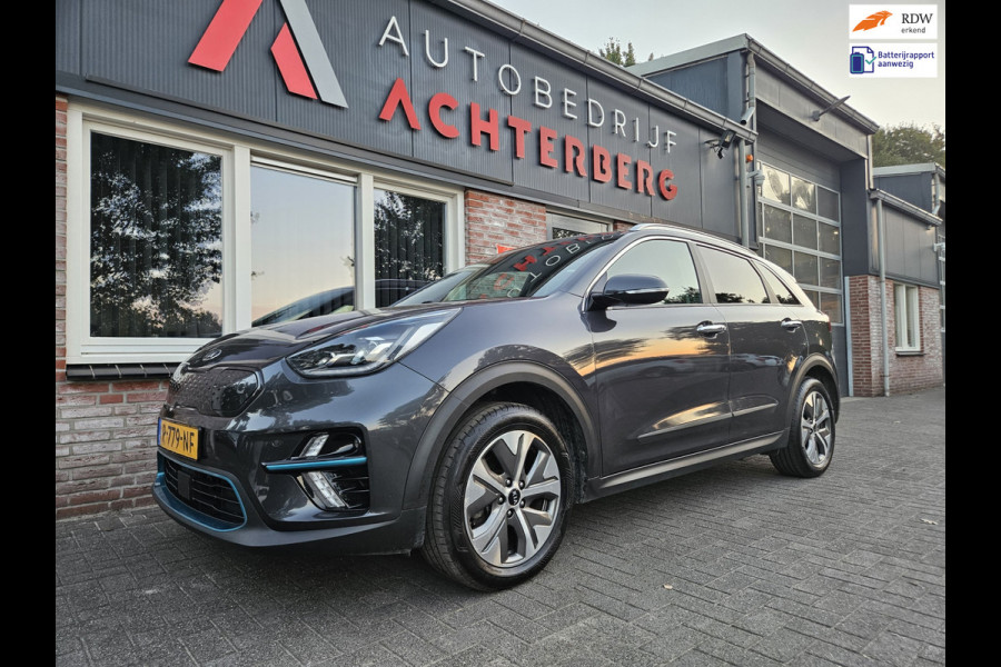 Kia e-Niro ExecutiveLine 64 kWh SOH 100%! Carplay! Camera! Leer! Nette Auto! Navigatie!