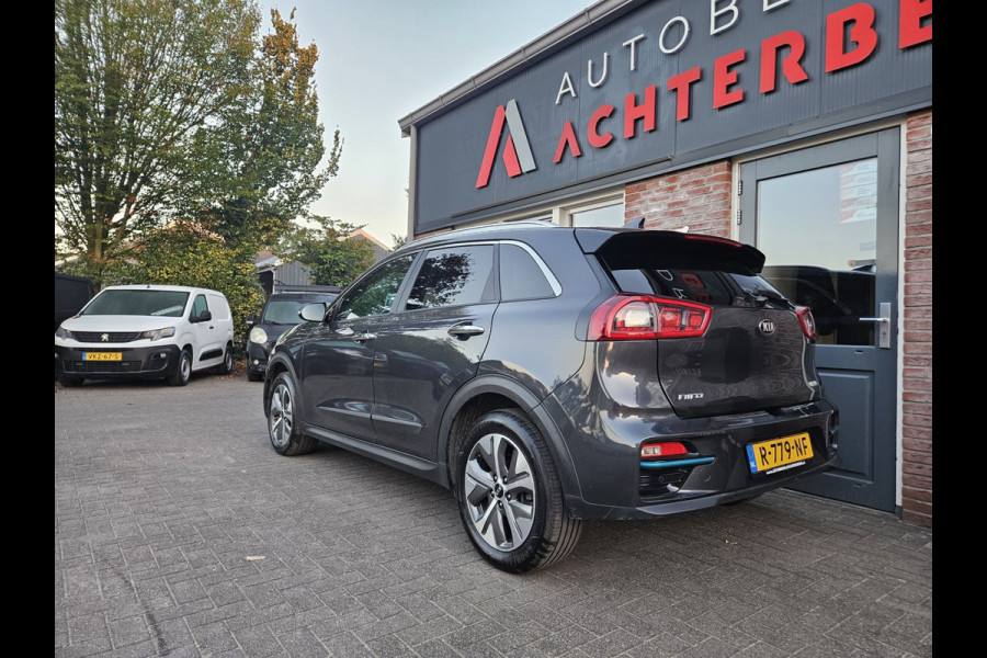 Kia e-Niro ExecutiveLine 64 kWh SOH 100%! Carplay! Camera! Leer! Nette Auto! Navigatie!