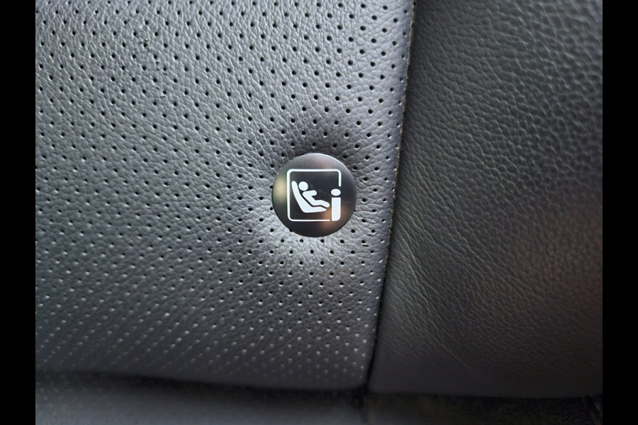 Kia e-Niro ExecutiveLine 64 kWh SOH 100%! Carplay! Camera! Leer! Nette Auto! Navigatie!