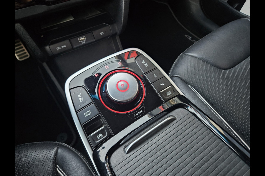 Kia e-Niro ExecutiveLine 64 kWh SOH 100%! Carplay! Camera! Leer! Nette Auto! Navigatie!