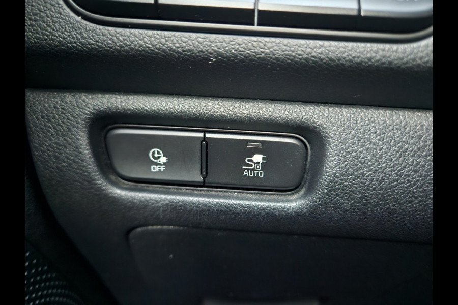 Kia e-Niro ExecutiveLine 64 kWh SOH 100%! Carplay! Camera! Leer! Nette Auto! Navigatie!