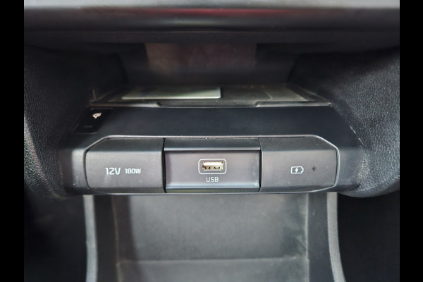 Kia e-Niro ExecutiveLine 64 kWh SOH 100%! Carplay! Camera! Leer! Nette Auto! Navigatie!