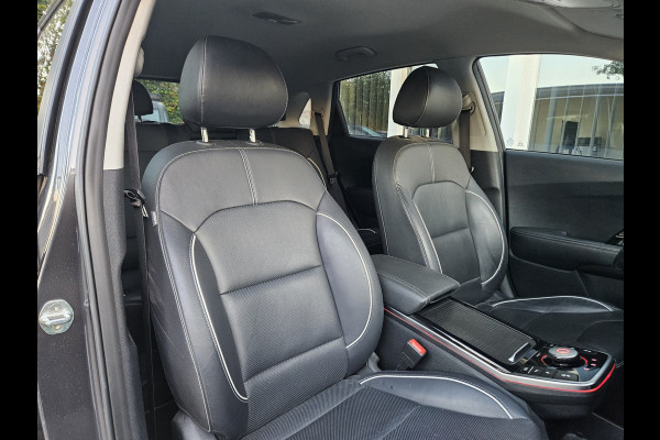 Kia e-Niro ExecutiveLine 64 kWh SOH 100%! Carplay! Camera! Leer! Nette Auto! Navigatie!