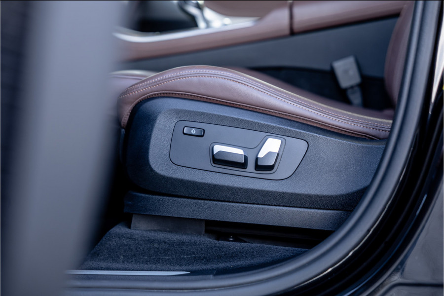 BMW X5 xDrive45e Executive - Panorama | Luchtvering | ACC | Keyless