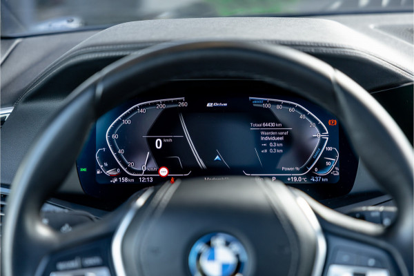 BMW X5 xDrive45e Executive - Panorama | Luchtvering | ACC | Keyless