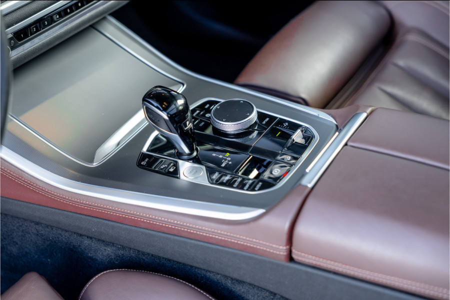 BMW X5 xDrive45e Executive - Panorama | Luchtvering | ACC | Keyless