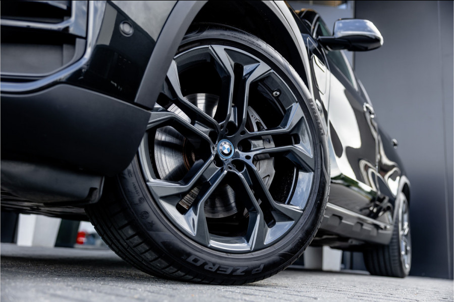 BMW X5 xDrive45e Executive - Panorama | Luchtvering | ACC | Keyless