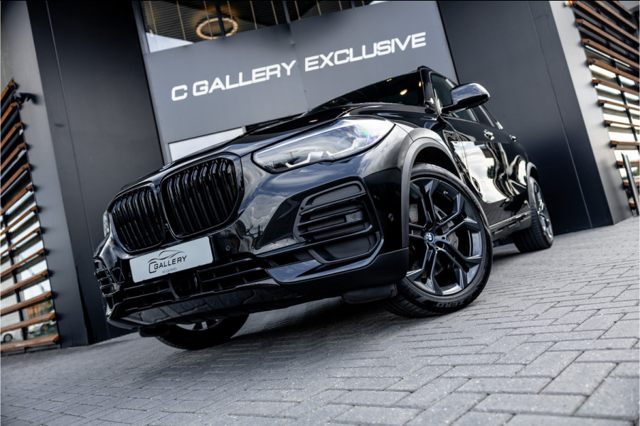 BMW X5 xDrive45e Executive - Panorama | Luchtvering | ACC | Keyless