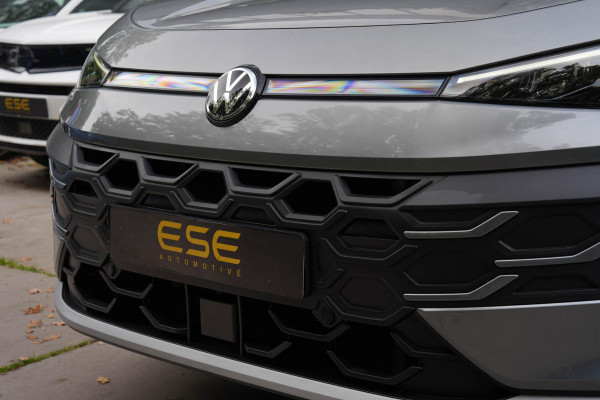 Volkswagen T-Roc 1.5 eTSI Life |Pano|Camera|Trekhaak|