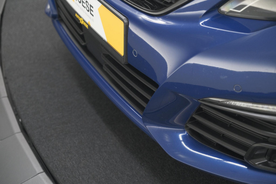 Peugeot 308 SW PureTech 130 GT-line | Black Pack | Panoramadak | Camera | Adaptieve Cruise Control