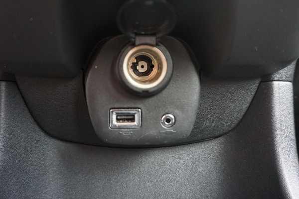 Peugeot 108 1.0 e-VTi Pack Premium Active/Airco/Mistlampen/ APK Oktober 2028.