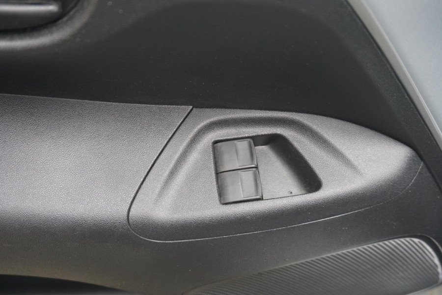 Peugeot 108 1.0 e-VTi Pack Premium Active/Airco/Mistlampen/ APK Oktober 2028.