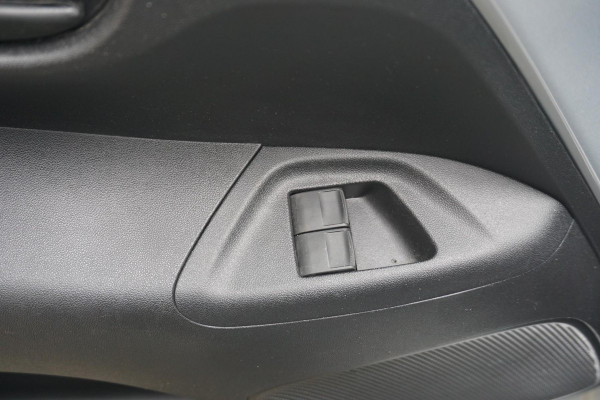 Peugeot 108 1.0 e-VTi Pack Premium Active/Airco/Mistlampen/ APK Oktober 2028.