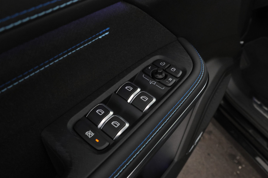 Lynk & Co 01 1.5 Panorama, Apple carplay, Zwarte hemel!
