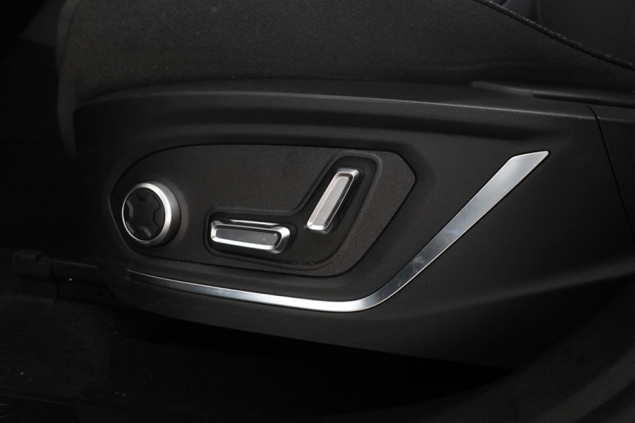 Lynk & Co 01 1.5 Panorama, Apple carplay, Zwarte hemel!