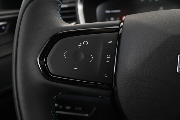 Lynk & Co 01 1.5 Panorama, Apple carplay, Zwarte hemel!