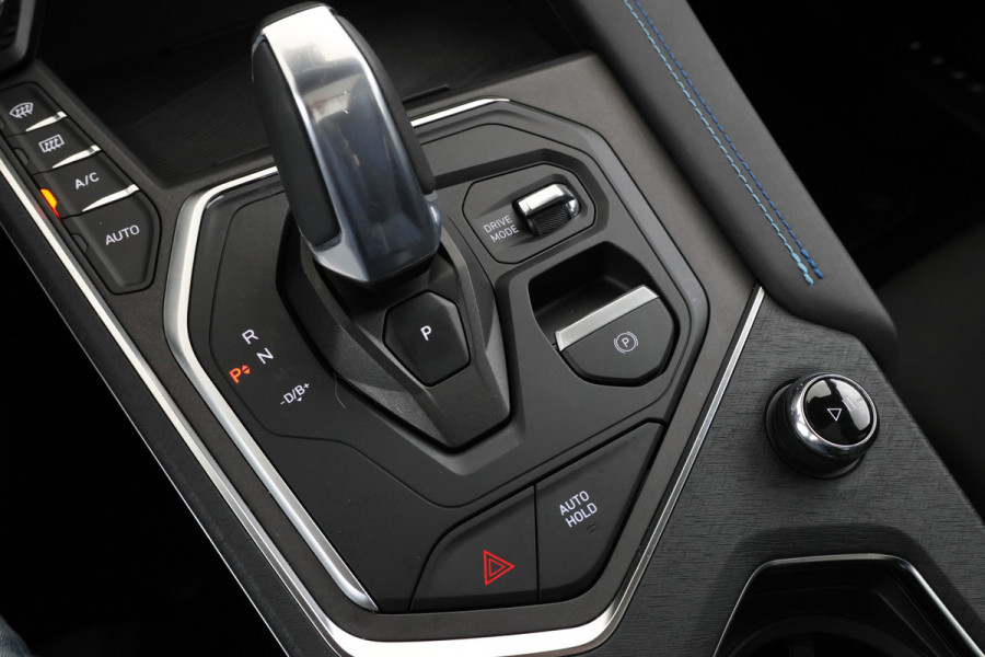 Lynk & Co 01 1.5 Panorama, Apple carplay, Zwarte hemel!