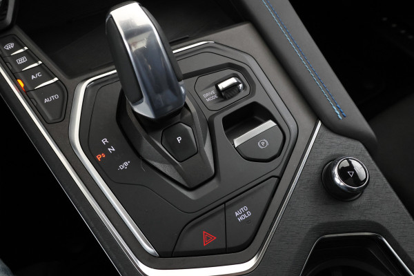 Lynk & Co 01 1.5 Panorama, Apple carplay, Zwarte hemel!