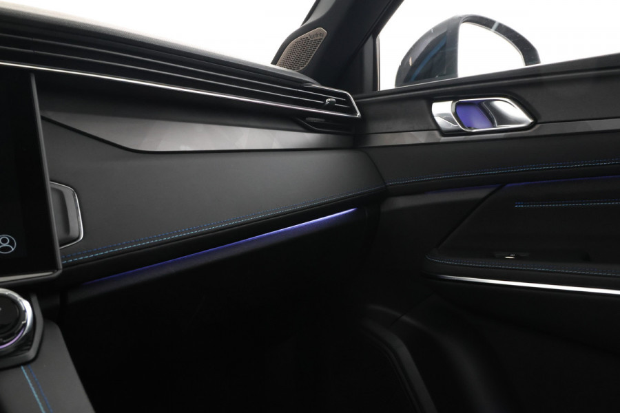 Lynk & Co 01 1.5 Panorama, Apple carplay, Zwarte hemel!