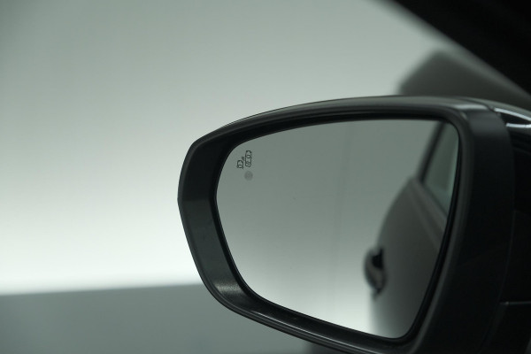Peugeot 3008 PureTech 130 EAT8 Allure | Camera | Stoelverwarming | Apple Carplay | Dodehoekdetectie