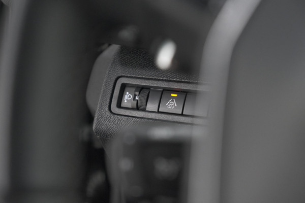Peugeot 3008 PureTech 130 EAT8 Allure | Camera | Stoelverwarming | Apple Carplay | Dodehoekdetectie